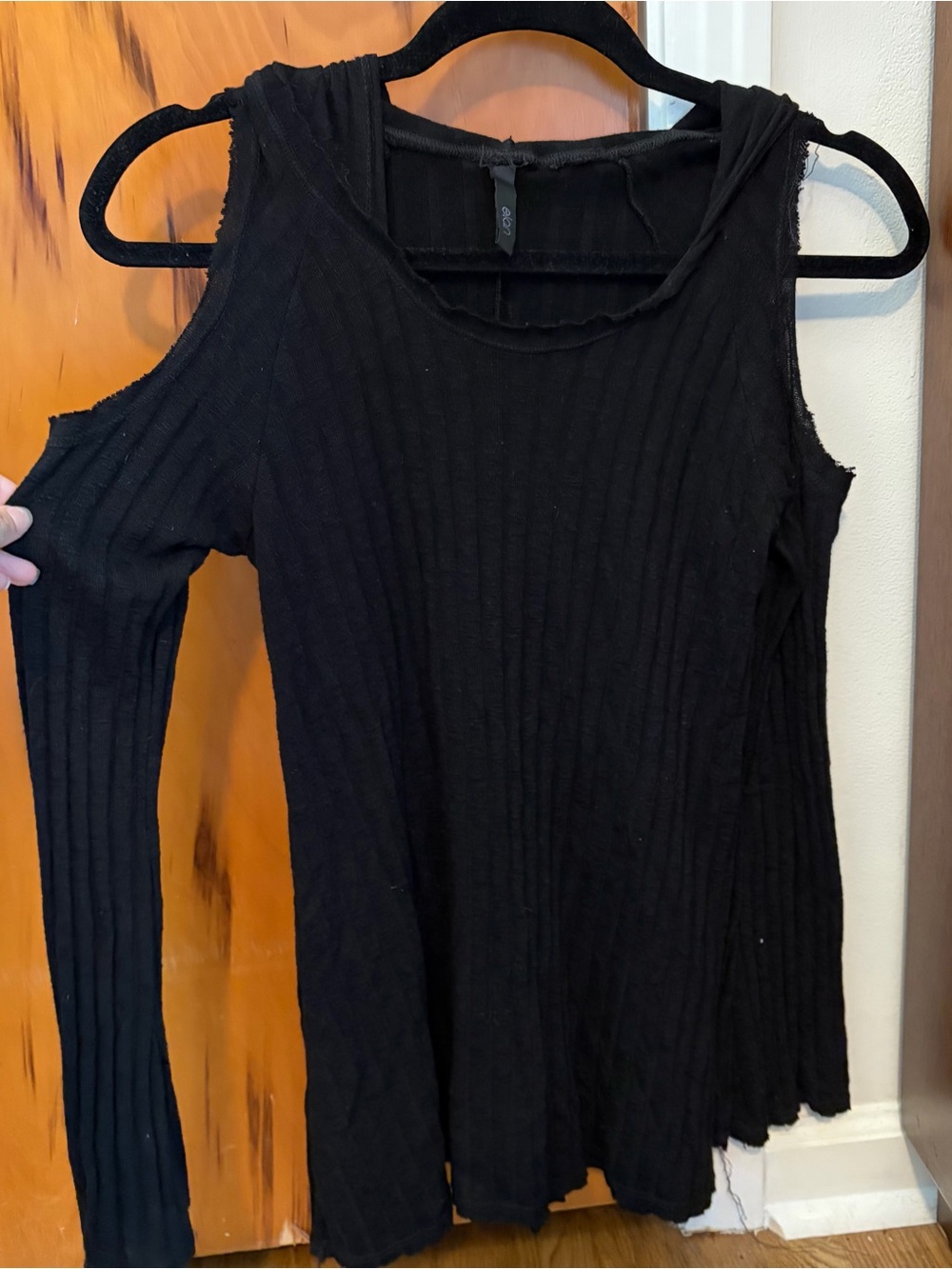Elan Black Wide Ribbed Cold Shoulder Top with hoodie - Picture 2 of 3